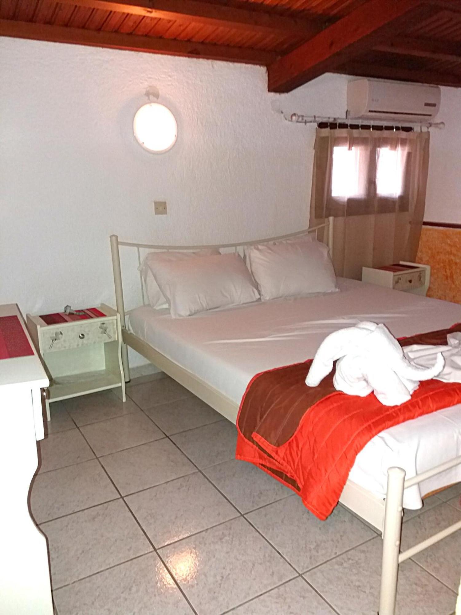 Pelagos Beachfront Panormos  Room photo